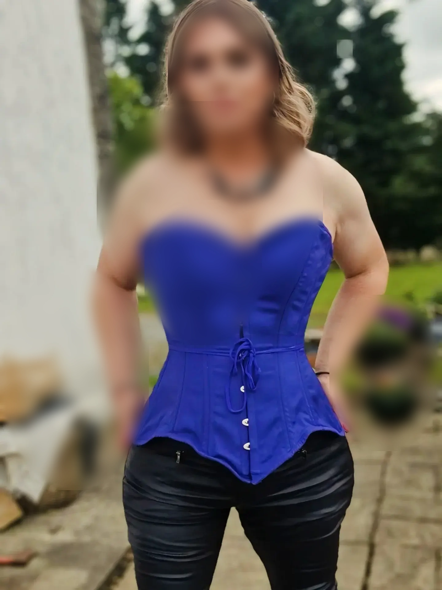 Trans soumise cherche dominant à Hettange-Grande