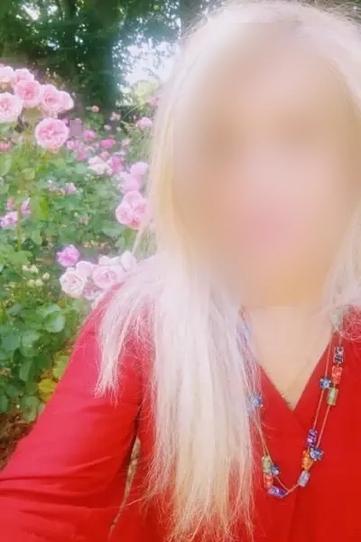 Trans mariée cherche amant discret à Châtel-sur-Moselle